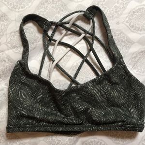 Lululemon green and white sports bra